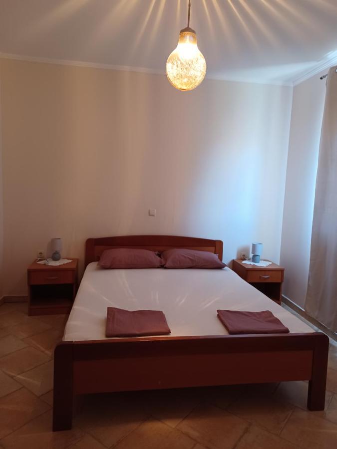 Apartments Ivic ราบ ภายนอก รูปภาพ