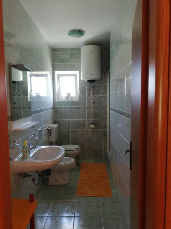 Apartments Ivic ราบ ภายนอก รูปภาพ